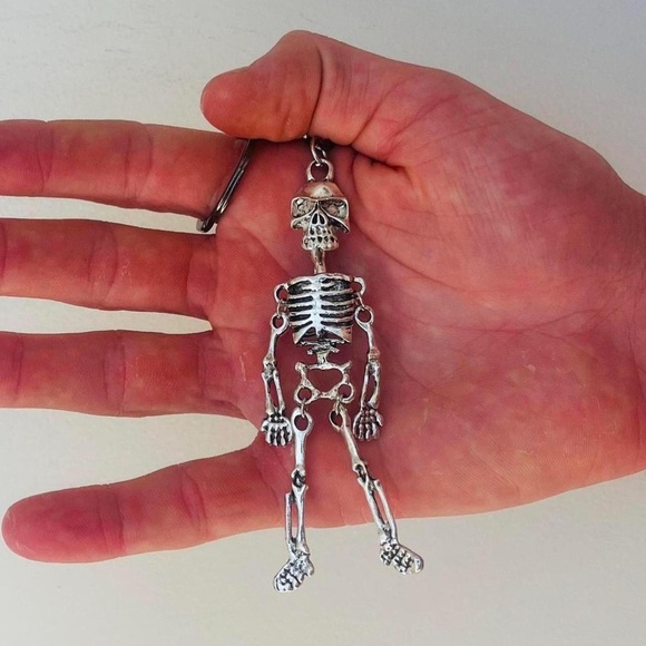 Silver Skeleton Keychain - Picture 3 of 5